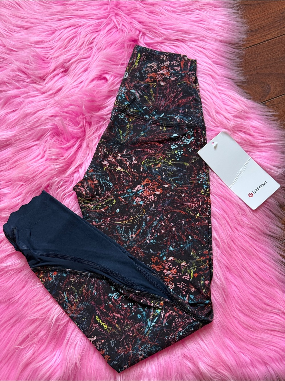 Size 4 Lululemon Wunder Under High-Rise Crop 23" *Updated Scallop Full-On Lux